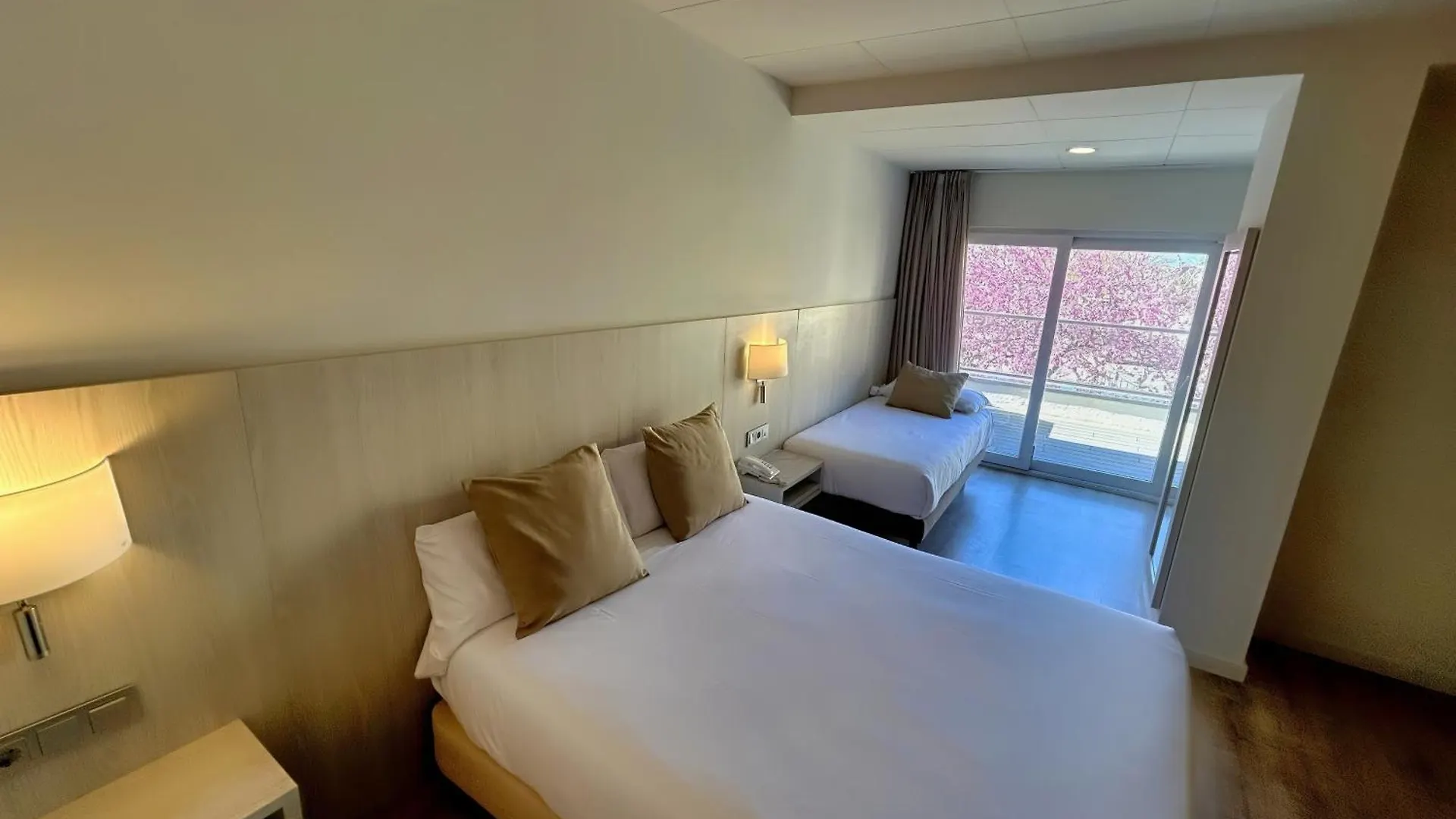 ***  Hotel Marina روساس إسبانيا