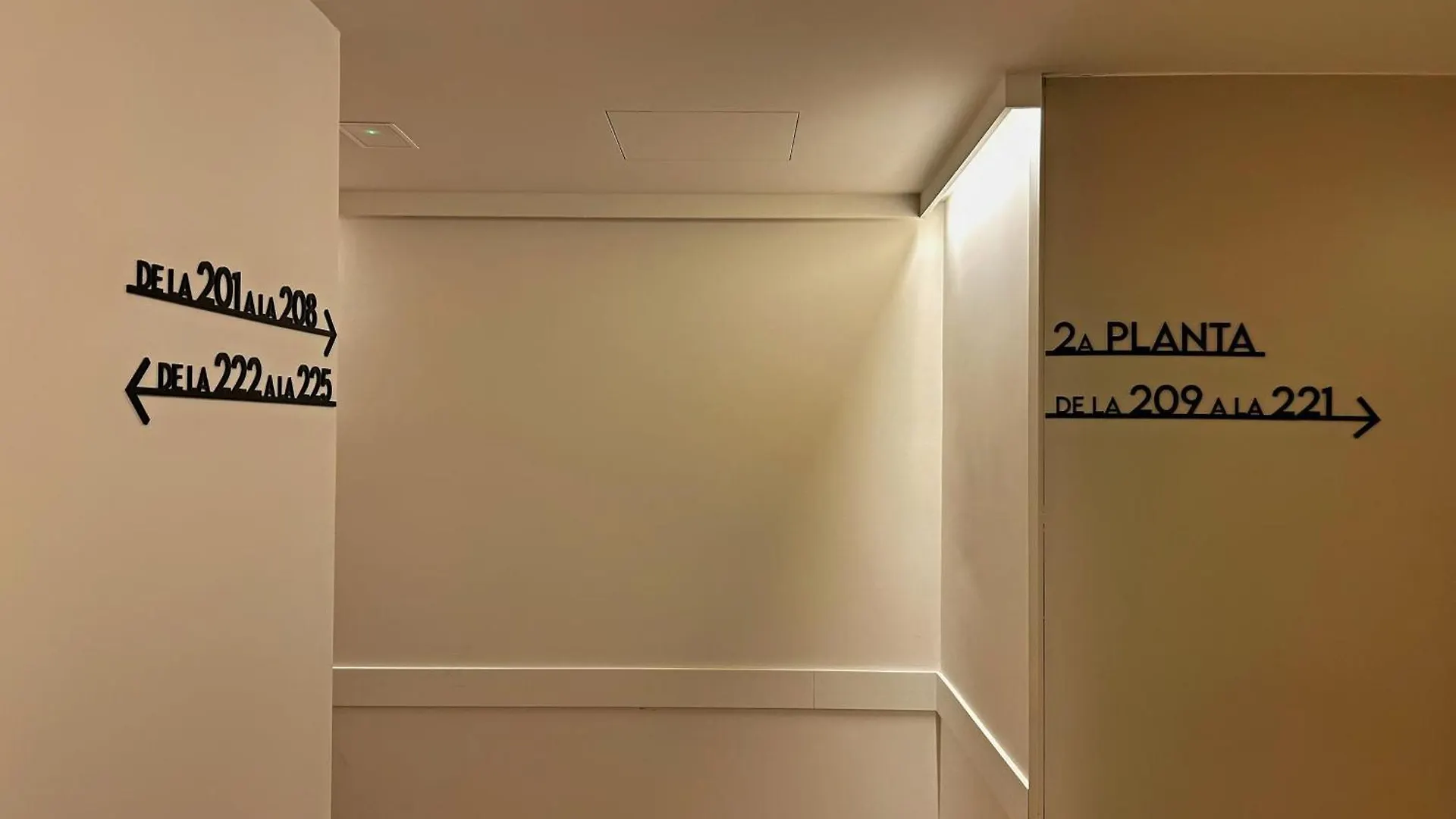 Hotel Marina روساس