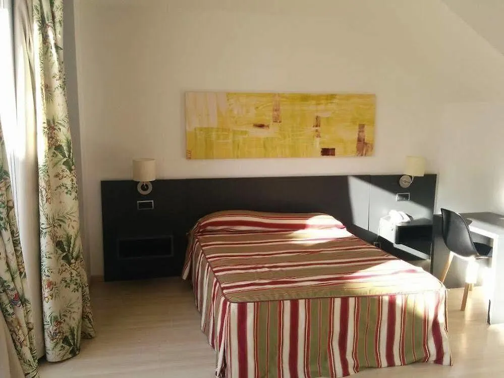 Hotel Marina روساس